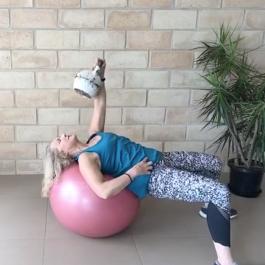 single arm press on fitball