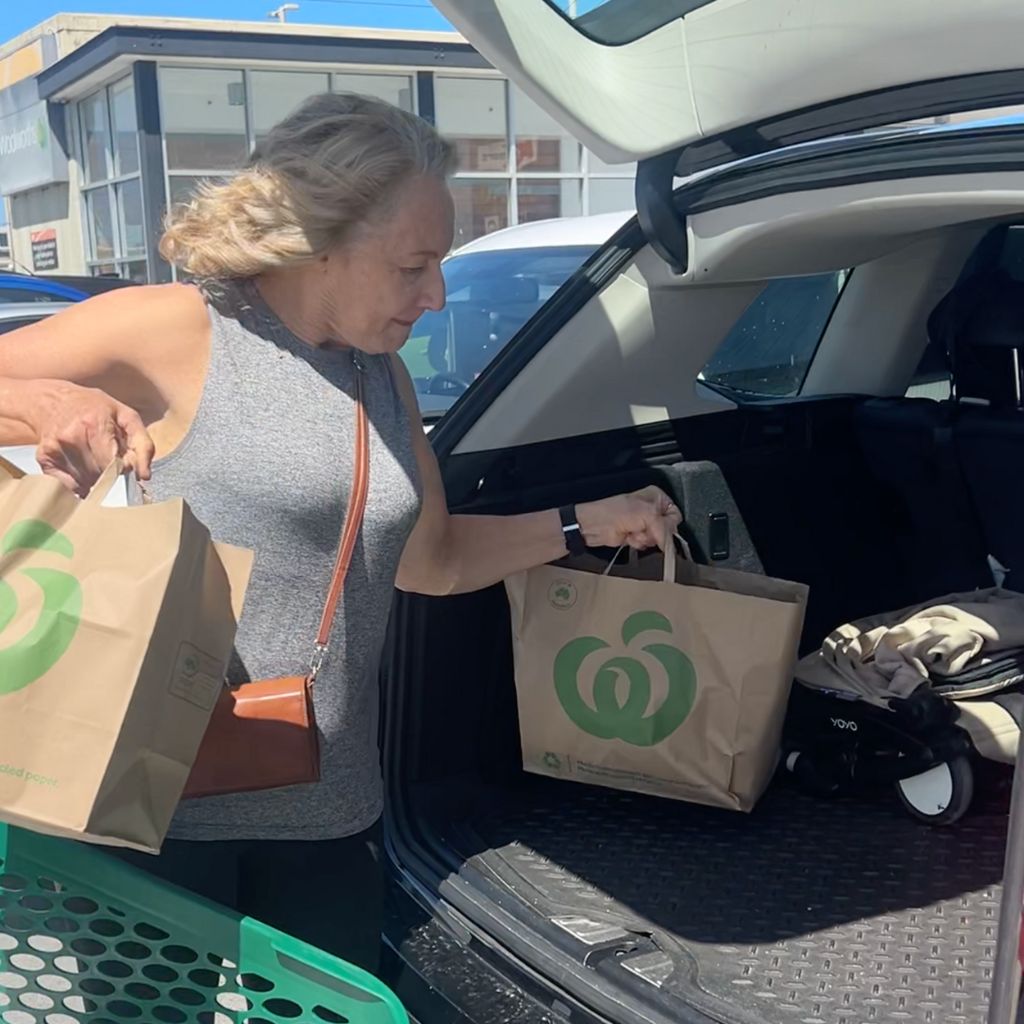 twist to out shopping in car