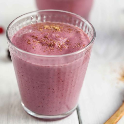 avocado and berry smoothie 1